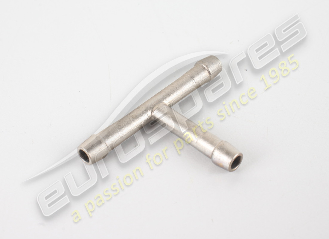 new maserati 3 way union. part number 585412320 (1)
