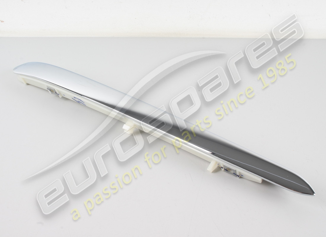 new maserati front moulding lh part number 670138039 (5)