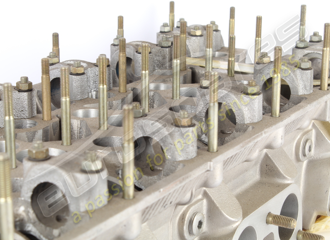 new ferrari rh cylinder head complete. part number 126510 (5)