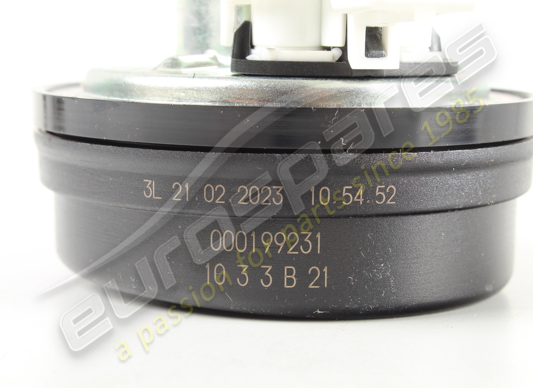 NEW FERRARI COMPLETE RH HORN. PART NUMBER 199231 (4) new ferrari complete rh horn. part number 199231 (4)