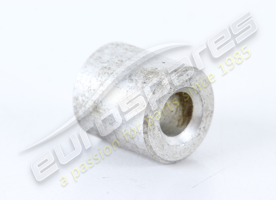 new ferrari spacer. part number 66093900 (1)