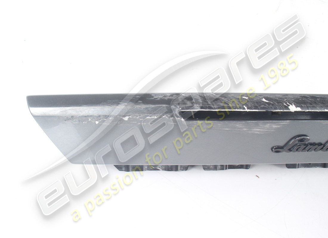 used lamborghini rear panel upper part. part number 4t0864487b (2)