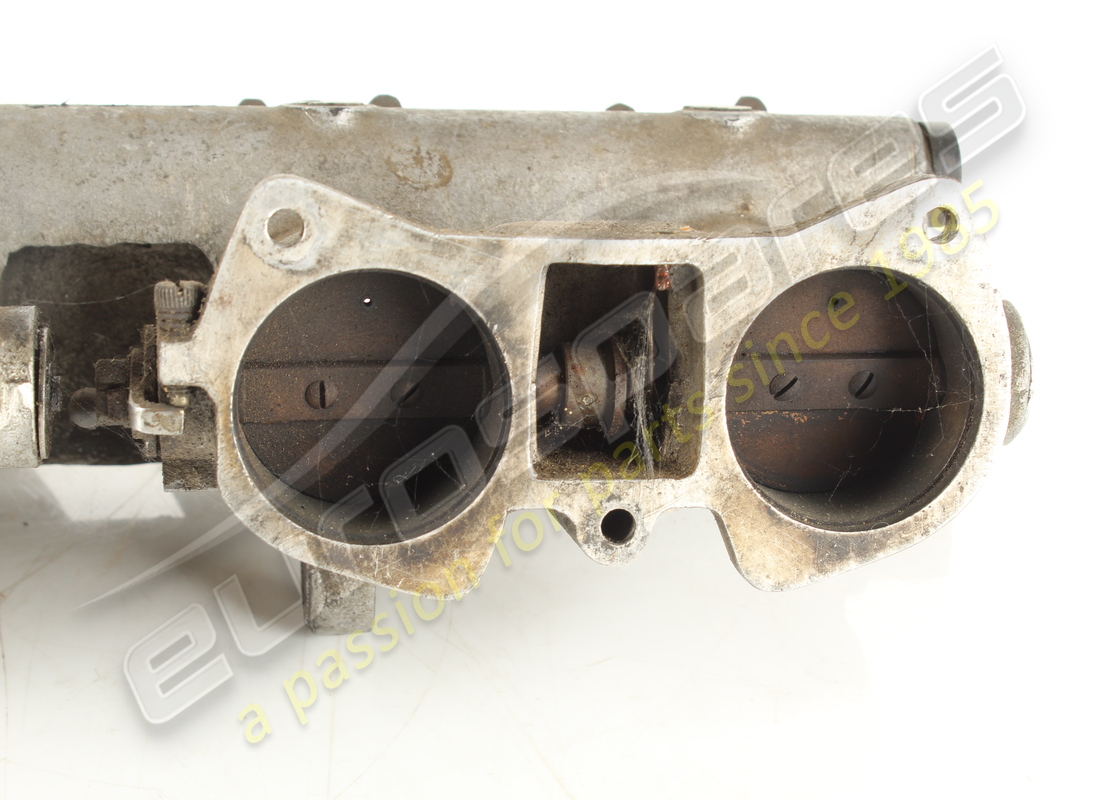 USED MASERATI COLLETTORE D'ASPIRAZIONE. PART NUMBER 1017552050198 (2) used maserati collettore d'aspirazione. part number 1017552050198 (2)