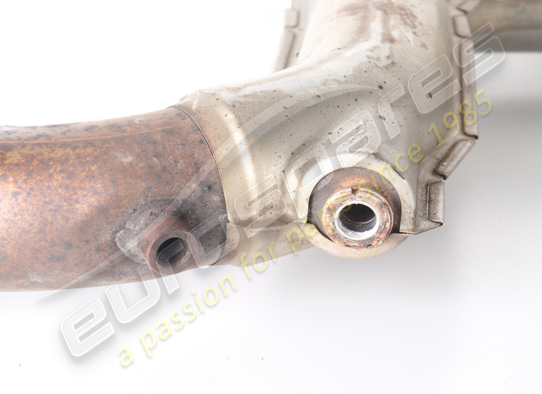 USED MASERATI CENTRAL MUFFLER. PART NUMBER 670034578 (7) used maserati central muffler. part number 670034578 (7)