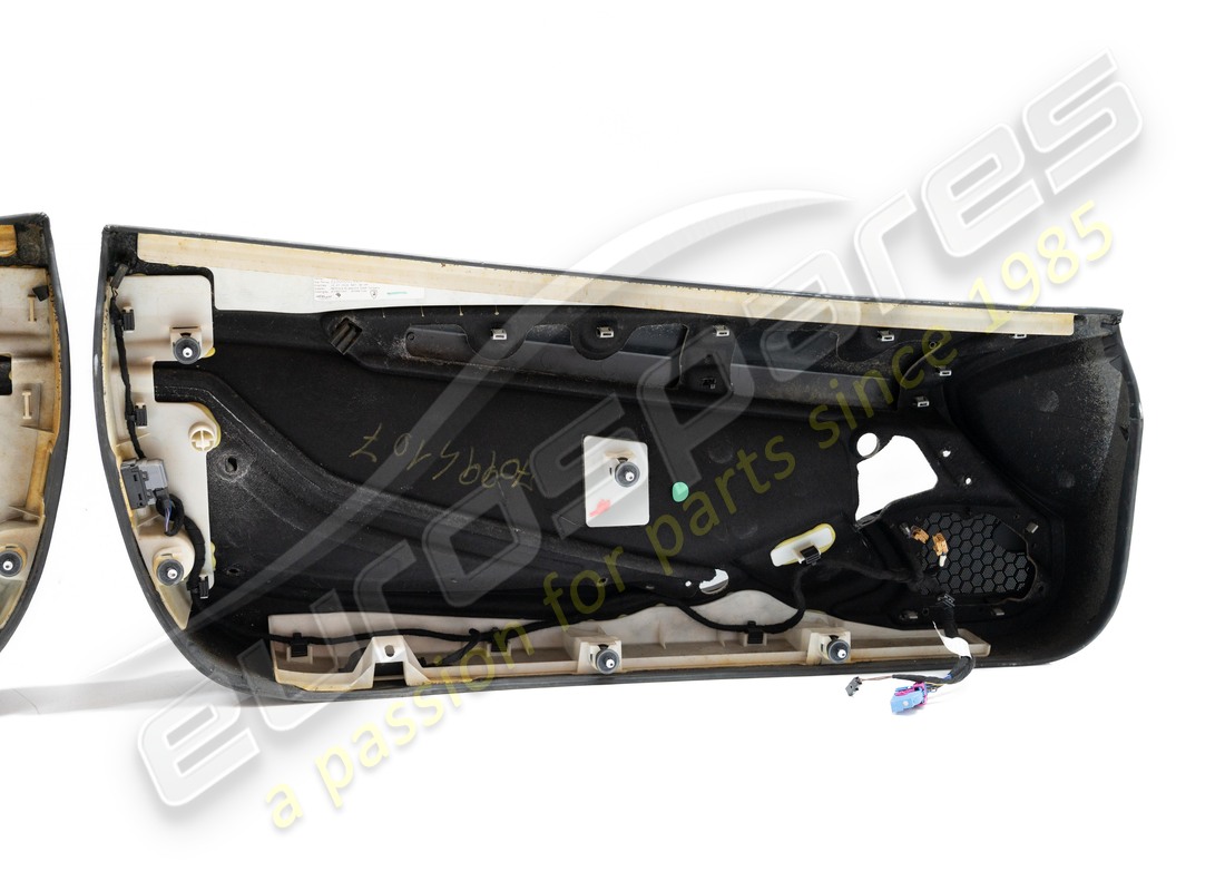 used lamborghini door card set (pair). part number 4768672375a (13)