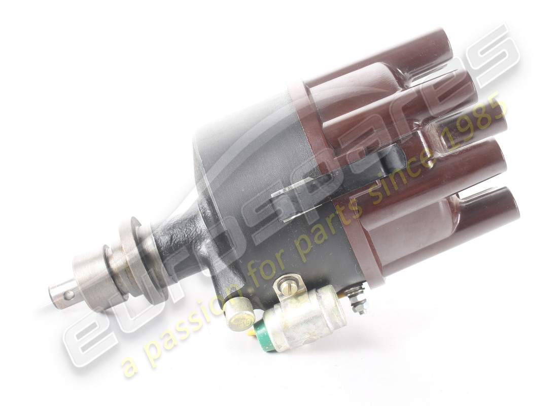 new maserati distributor right rotation. part number me74820 (2)