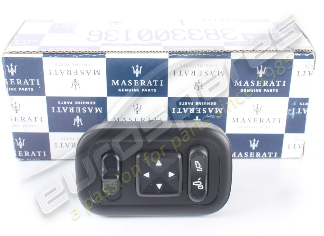 NEW MASERATI MIRROR SWITCH. PART NUMBER 383300136 (1) new maserati mirror switch. part number 383300136 (1)