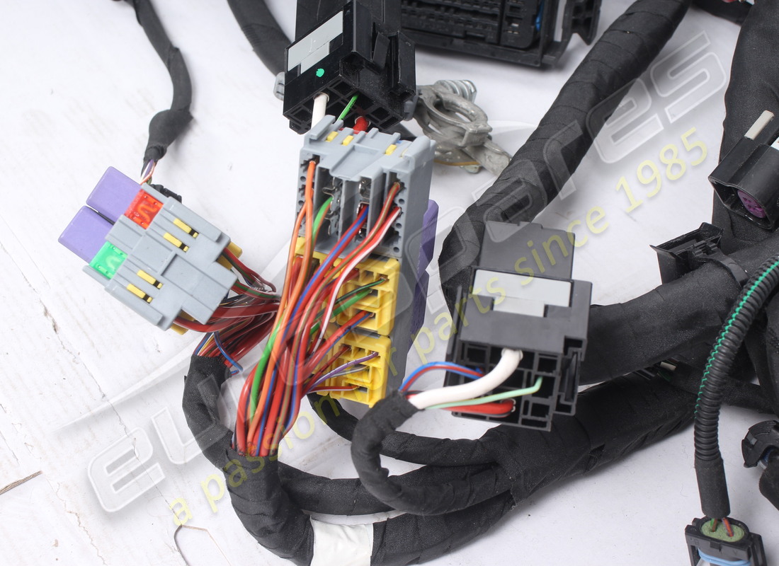 NEW FERRARI FRONT CABLE. PART NUMBER 288057 (5) new ferrari front cable. part number 288057 (5)