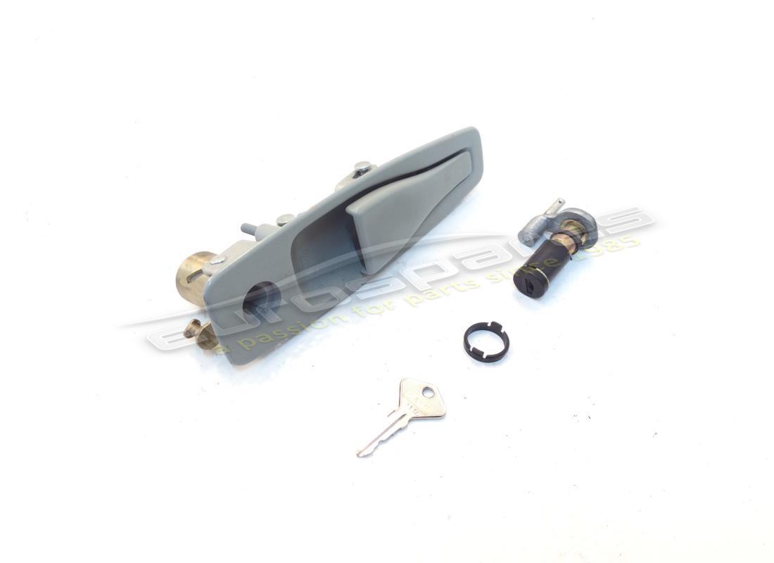 new ferrari rh outer door handle. part number 62577400 (1)