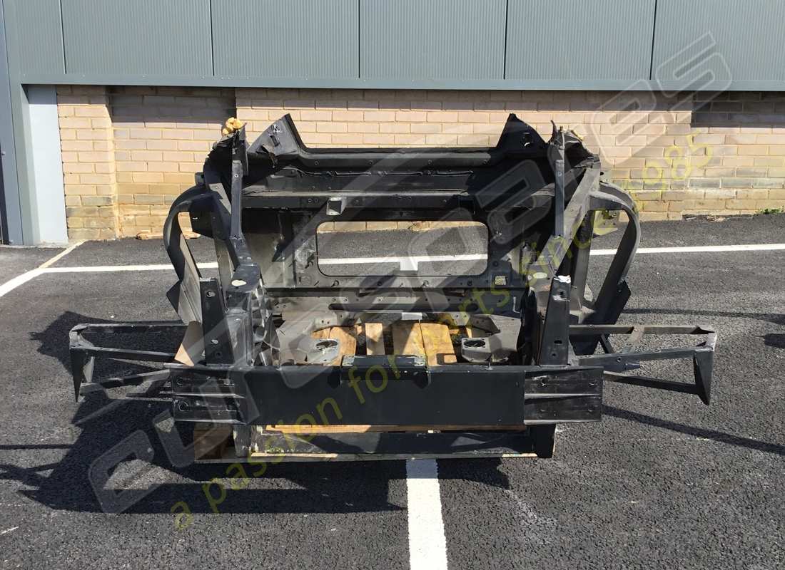 used ferrari complete rear frame. part number 68886911 (3)