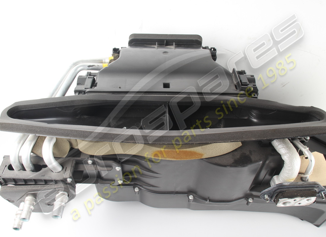 USED MASERATI COMPLETE AIR CONDITION SET. PART NUMBER 68462400 (7) used maserati complete air condition set. part number 68462400 (7)