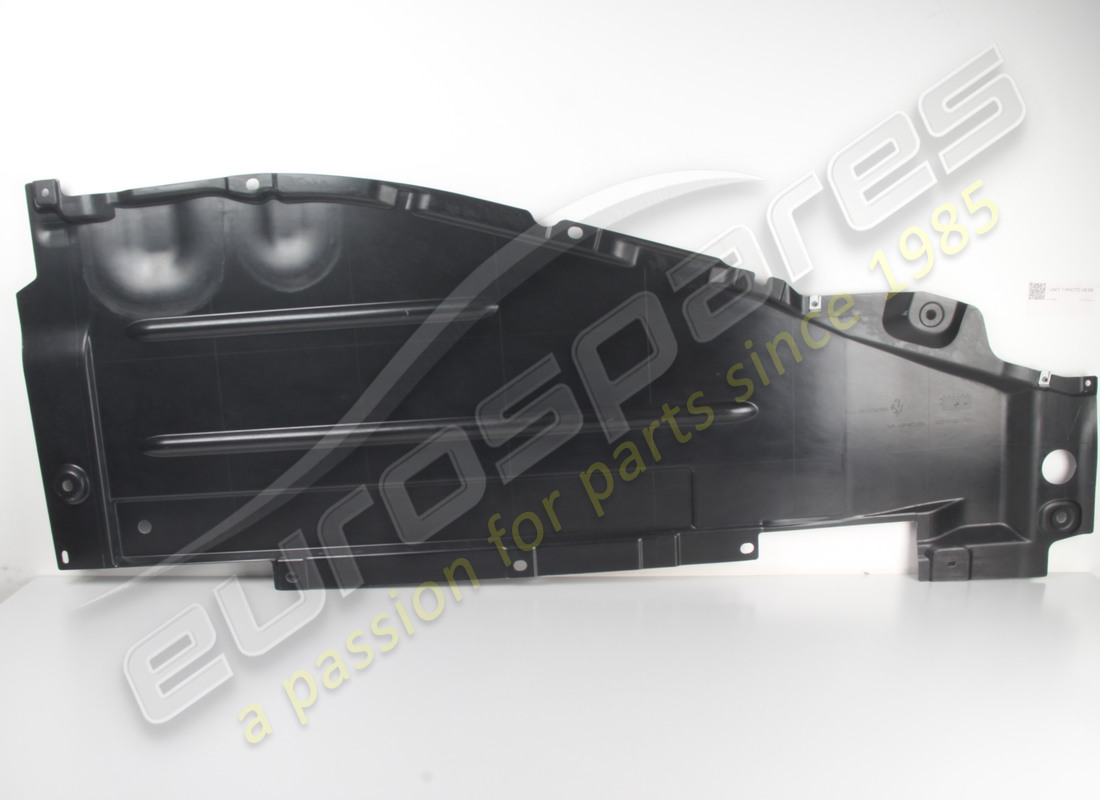 NEW FERRARI FRONT AERODYNAMIC BOTTOM RH PART NUMBER 83948500 (4) new ferrari front aerodynamic bottom rh part number 83948500 (4)