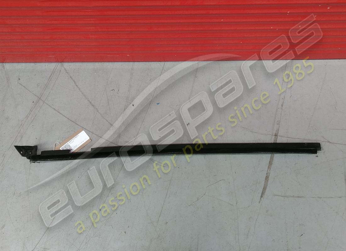DAMAGED Eurospares LH INNER WINDOW SCRAPER & GASKET . PART NUMBER EAP1374011 (1) DAMAGED Eurospares LH INNER WINDOW SCRAPER & GASKET . PART NUMBER EAP1374011 (1)