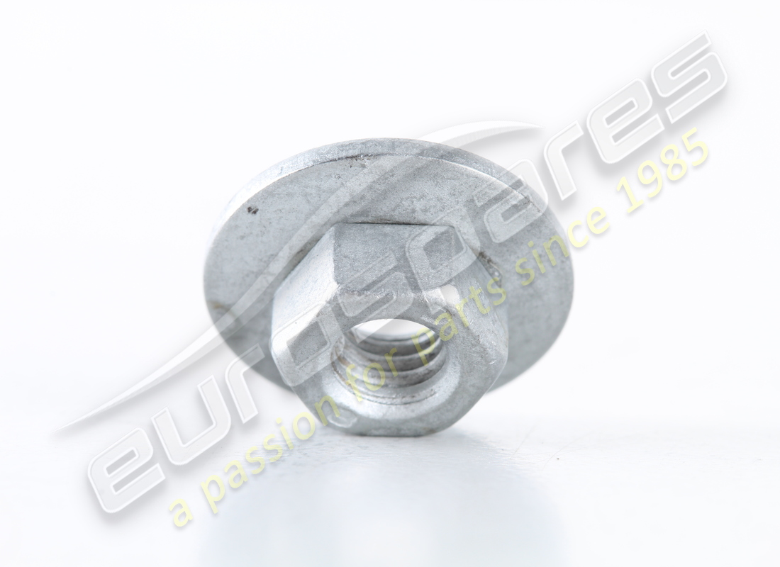 NEW MASERATI NUT. PART NUMBER 675000093 (1) new maserati nut. part number 675000093 (1)