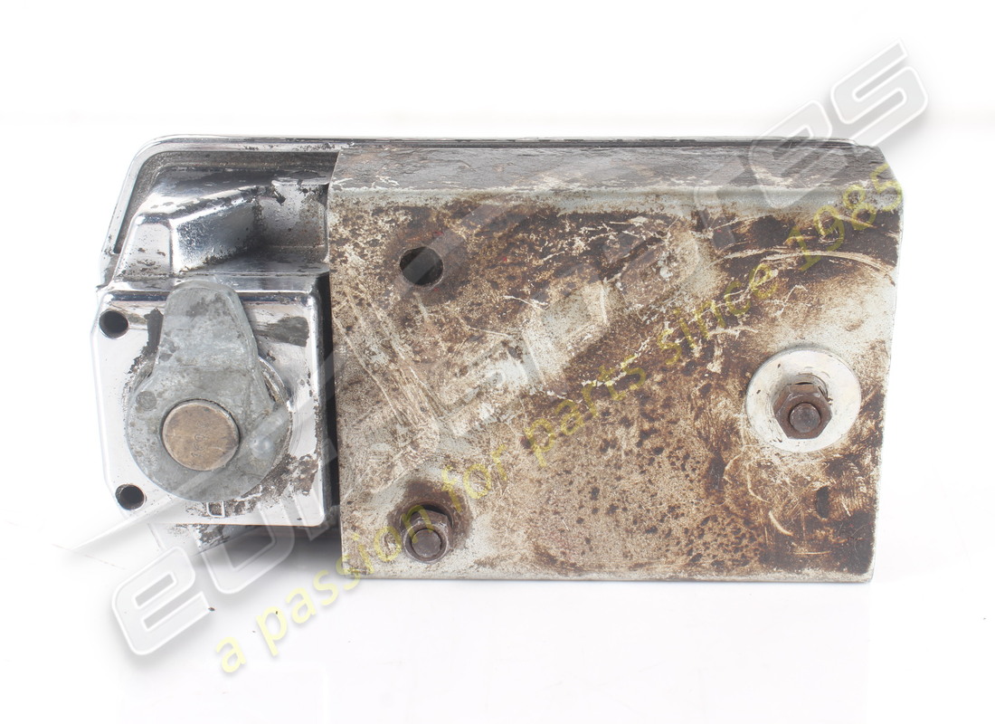 USED FERRARI RH DOOR HANDLE. PART NUMBER 40062507 (4) used ferrari rh door handle. part number 40062507 (4)