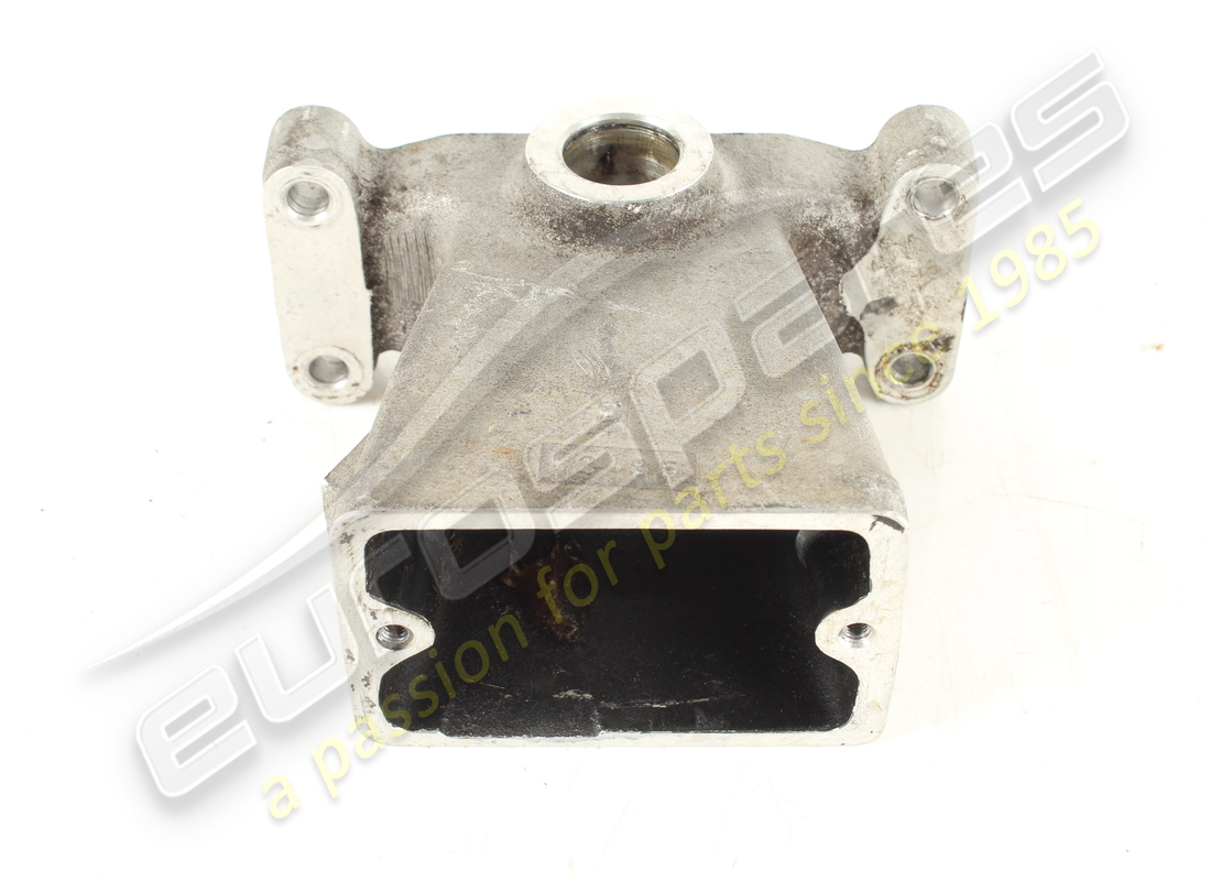 used ferrari gearbox casing. part number 105438 (2)