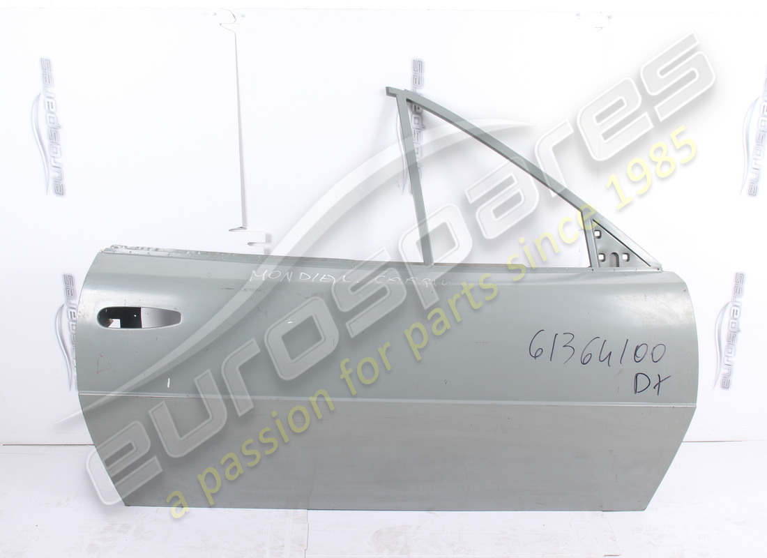new ferrari rh door assembly. part number 61364100 (1)