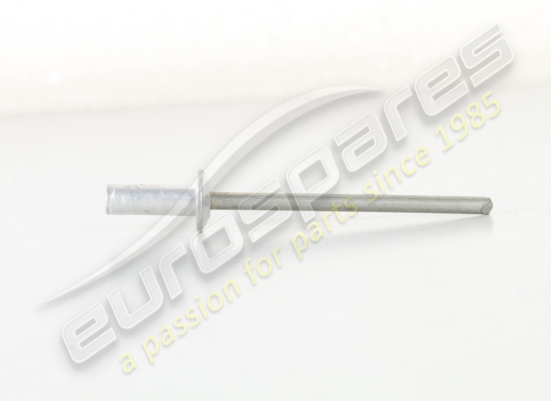 new maserati pop rivet. part number 14645597 (2)