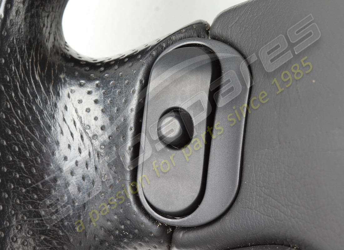 used maserati steering wheel black. part number 27328000 (11)