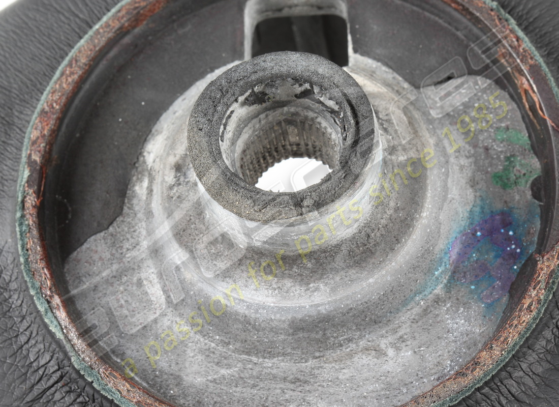 used maserati steering wheel black. part number 27328000 (12)