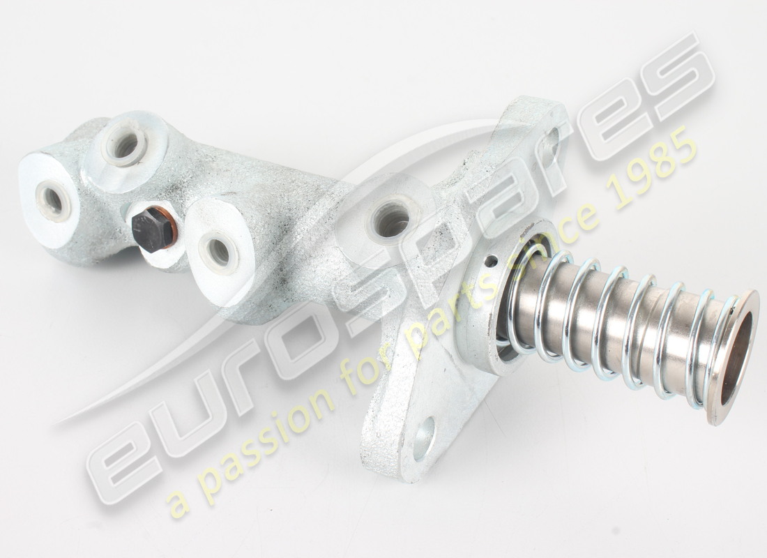 new eurospares brake master cylinder girling 275/330 mk11. part number 95690500 (1)