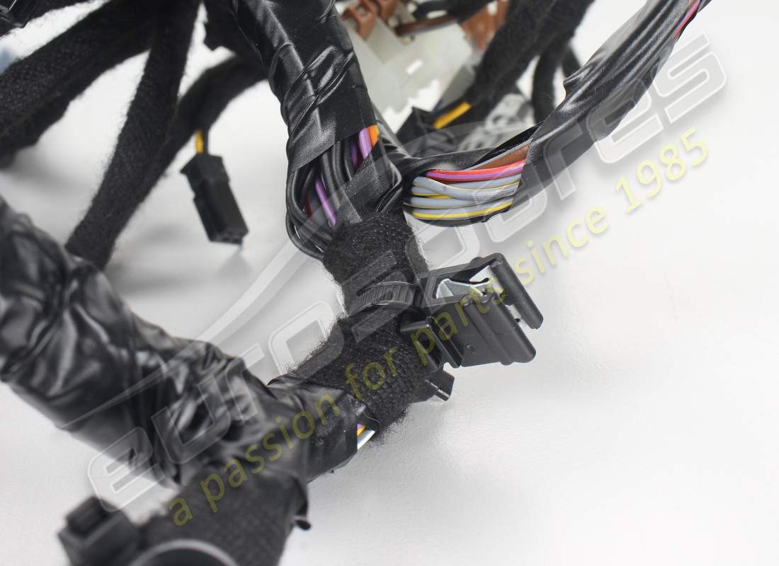 used maserati consolle wiring harness. part number 670038106 (2)