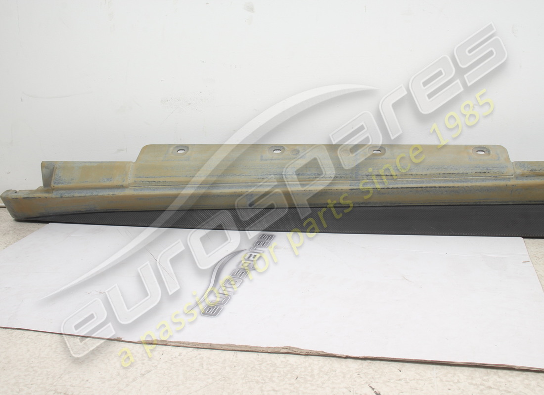 new (other) ferrari lh underdoor trim. part number 83261500 (2)