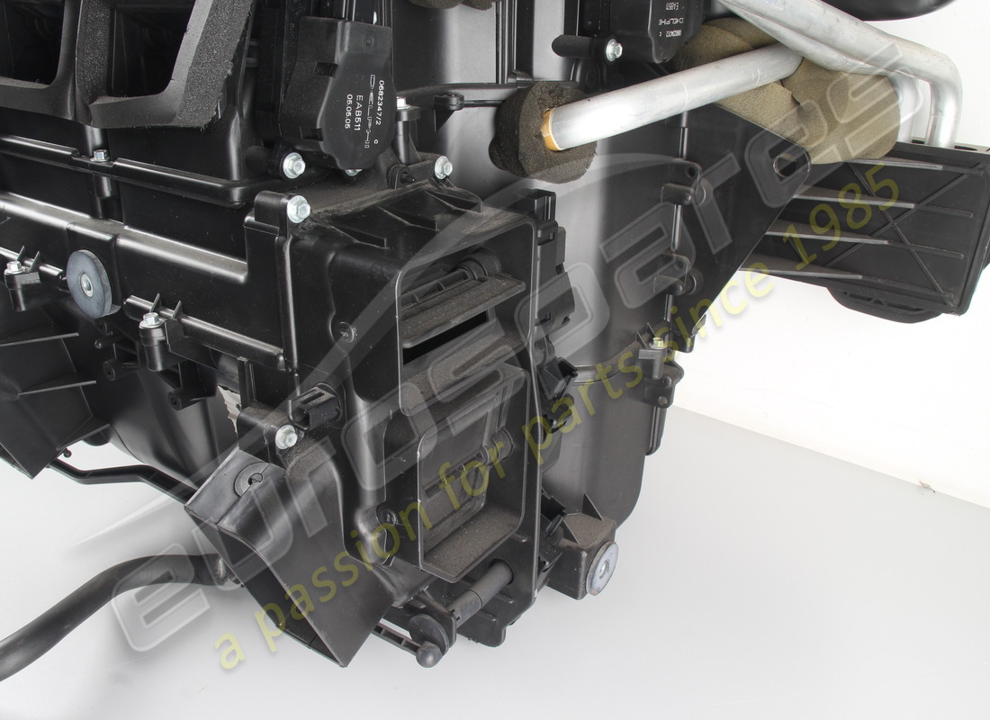 USED MASERATI COMPLETE AIR CONDITION SET. PART NUMBER 68462400 (4) used maserati complete air condition set. part number 68462400 (4)