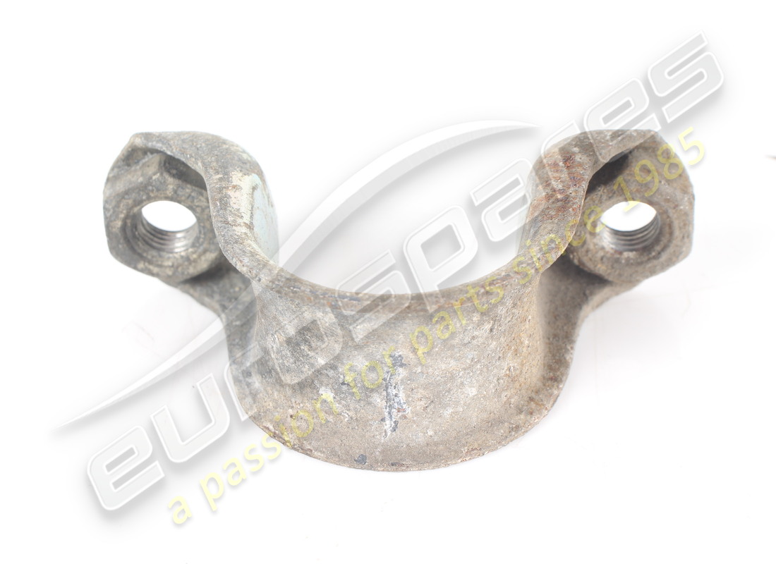 USED FERRARI RETAINER BRACKET. PART NUMBER 245822 (3) used ferrari retainer bracket. part number 245822 (3)