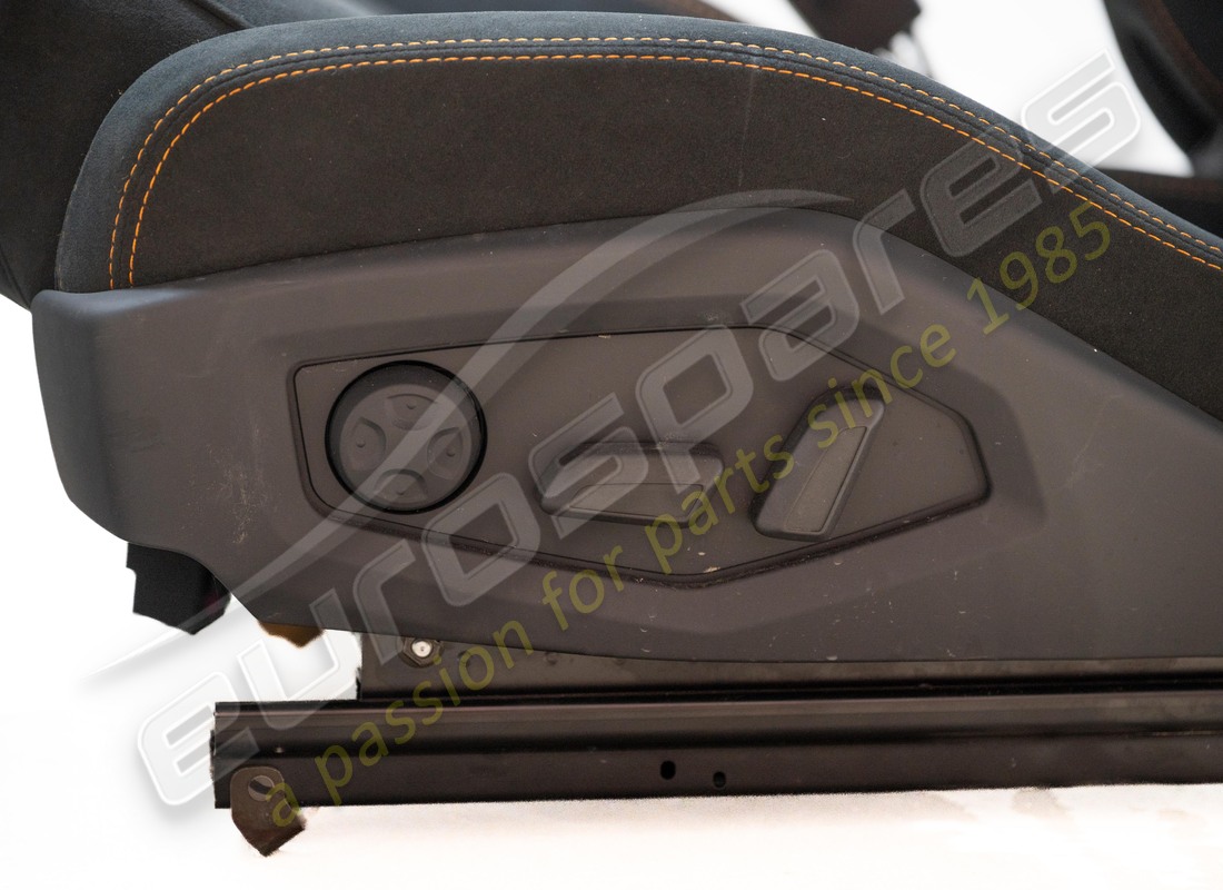 used lamborghini pair of comfort seats. part number 4t0882011bw (9)