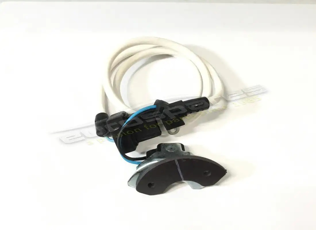 new oe distributor sensor. part number 95300027 (1)