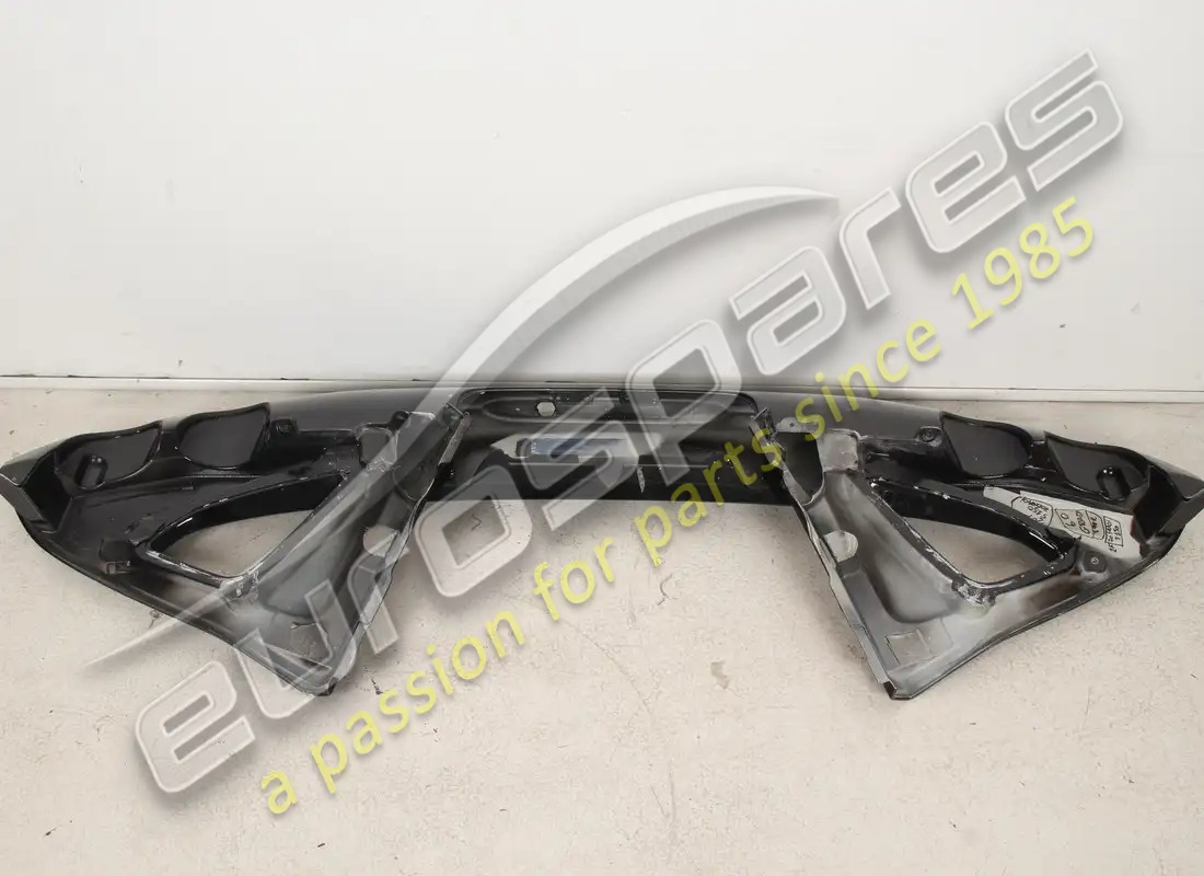 new (other) ferrari complete rear spoiler. part number 949122 (4)