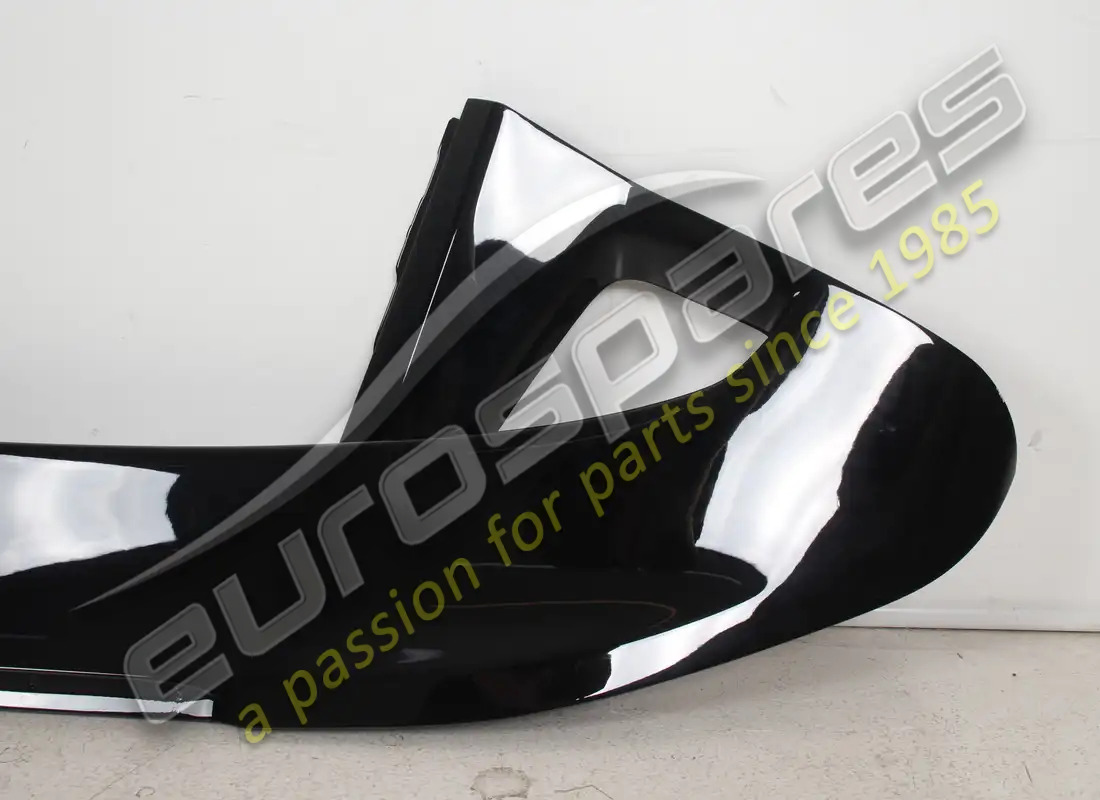 new (other) ferrari complete rear spoiler. part number 949122 (3)