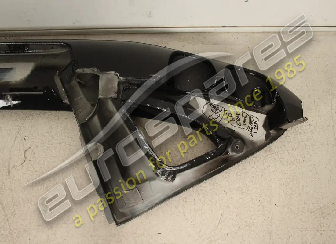 new (other) ferrari complete rear spoiler. part number 949122 (7)