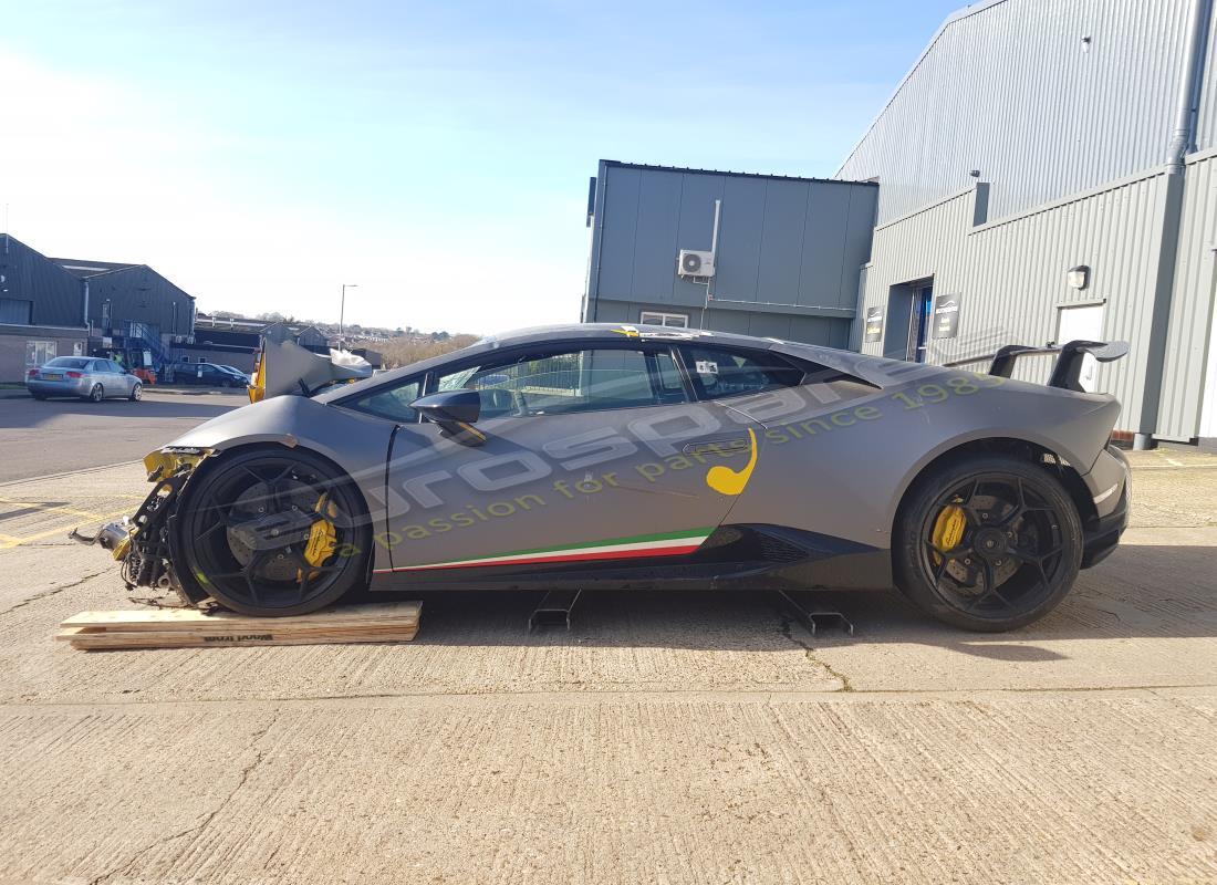 lamborghini 2018 (performante coupe) with 0 miles, being prepared for dismantling #2