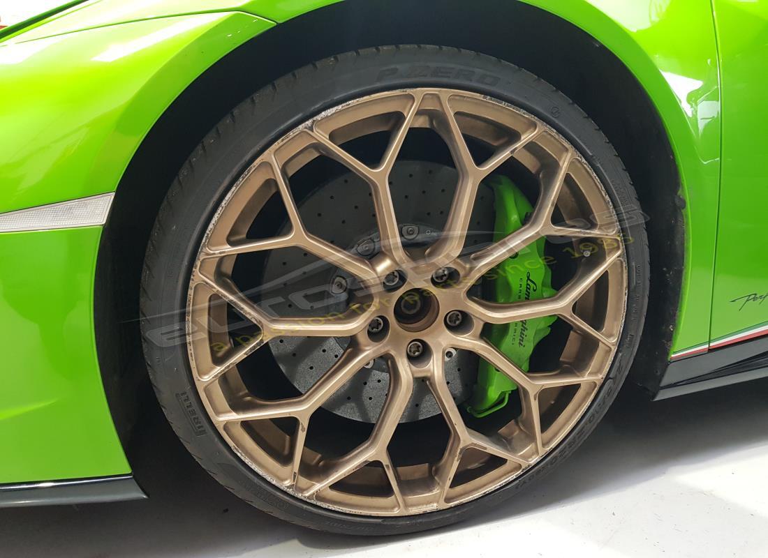 lamborghini 2018 (performante coupe) with 6,976 miles, being prepared for dismantling #15