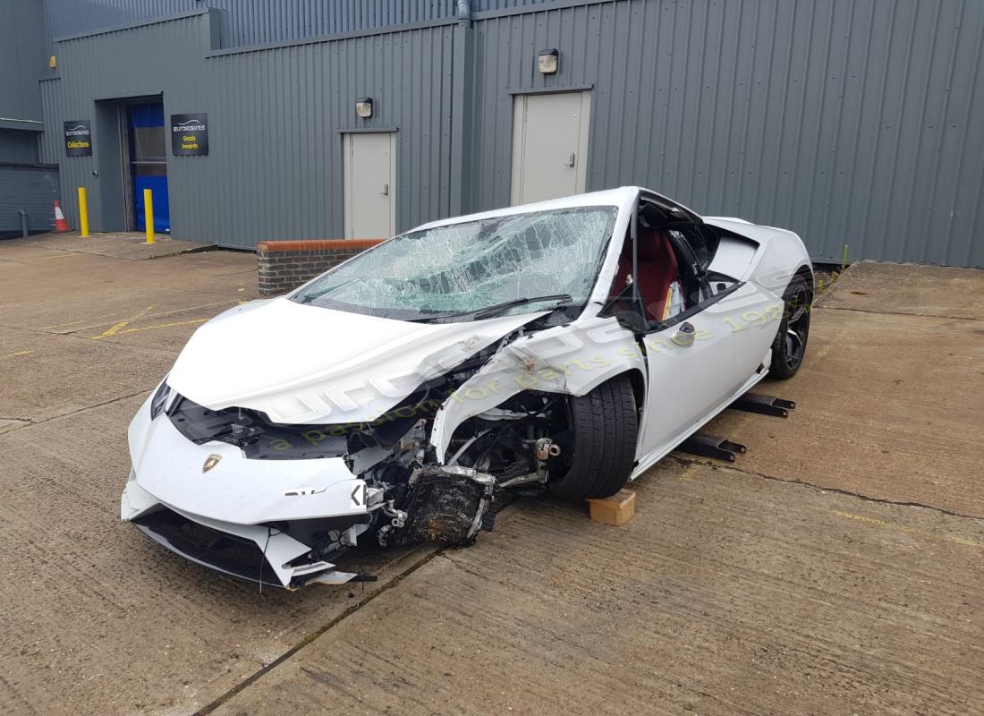 lamborghini evo coupe (2020) being prepared for dismantling at eurospares