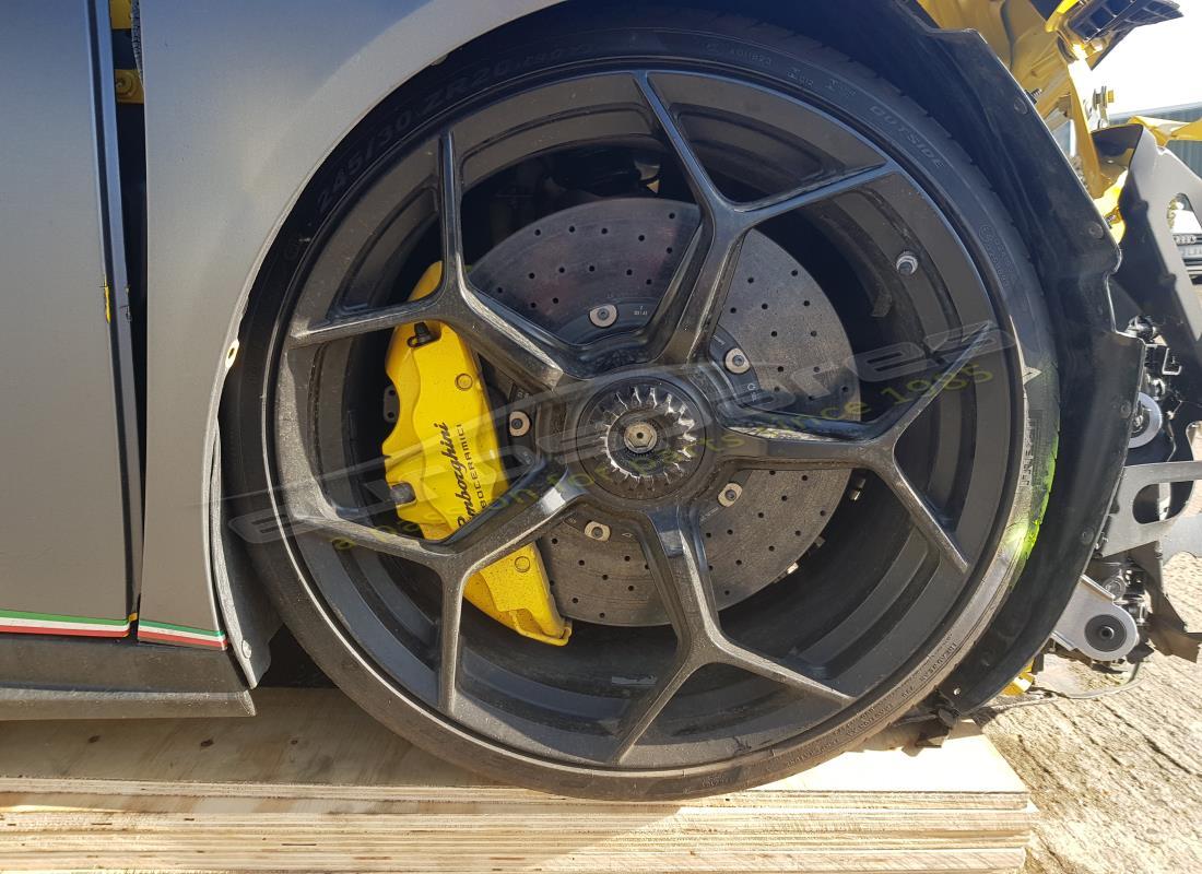 lamborghini 2018 (performante coupe) with 0 miles, being prepared for dismantling #19