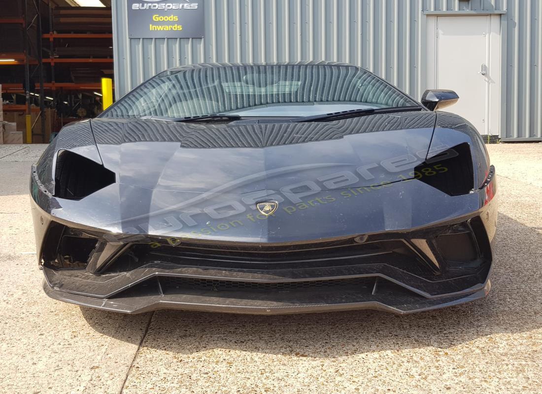 lamborghini lp740-4 s coupe (2018) with 6,254 miles, being prepared for dismantling #8
