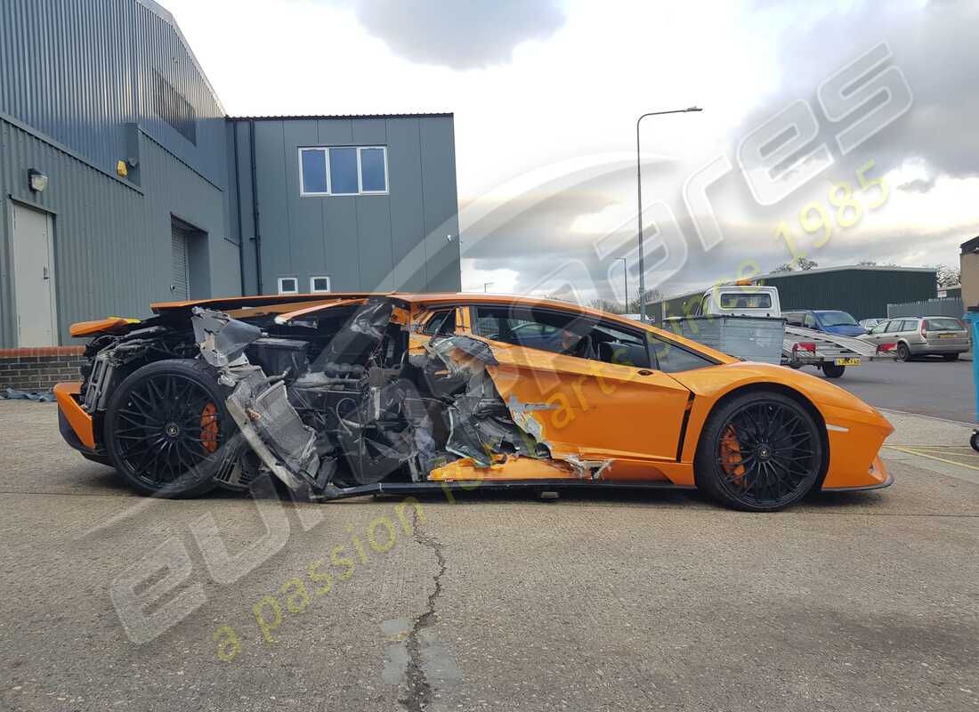 lamborghini lp740-4 s coupe (2018) with 11,442 miles, being prepared for dismantling #6
