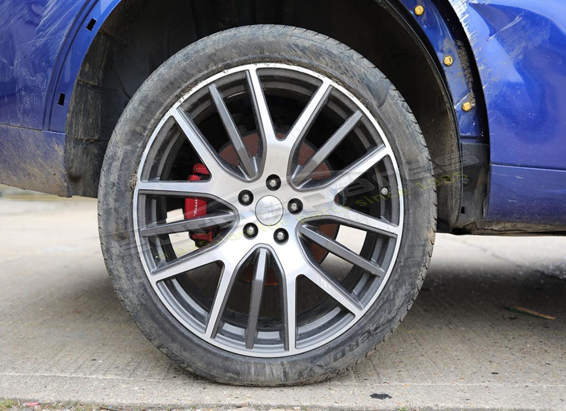 maserati levante (2017) with 41,527 miles, being prepared for dismantling #16