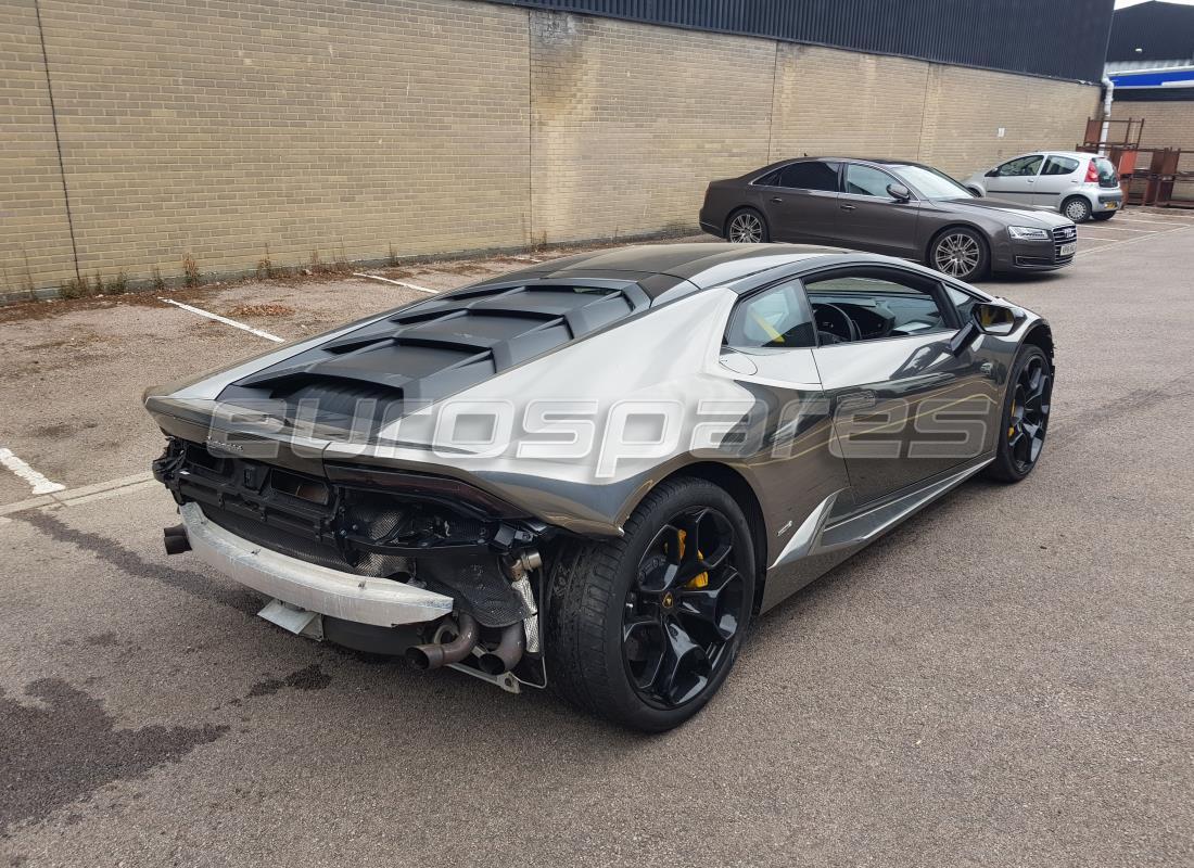 lamborghini lp610-4 coupe (2016) with 5,804 miles, being prepared for dismantling #5