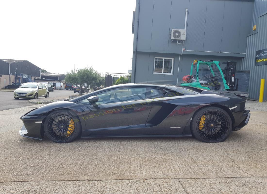 lamborghini lp740-4 s coupe (2018) with 6,254 miles, being prepared for dismantling #2