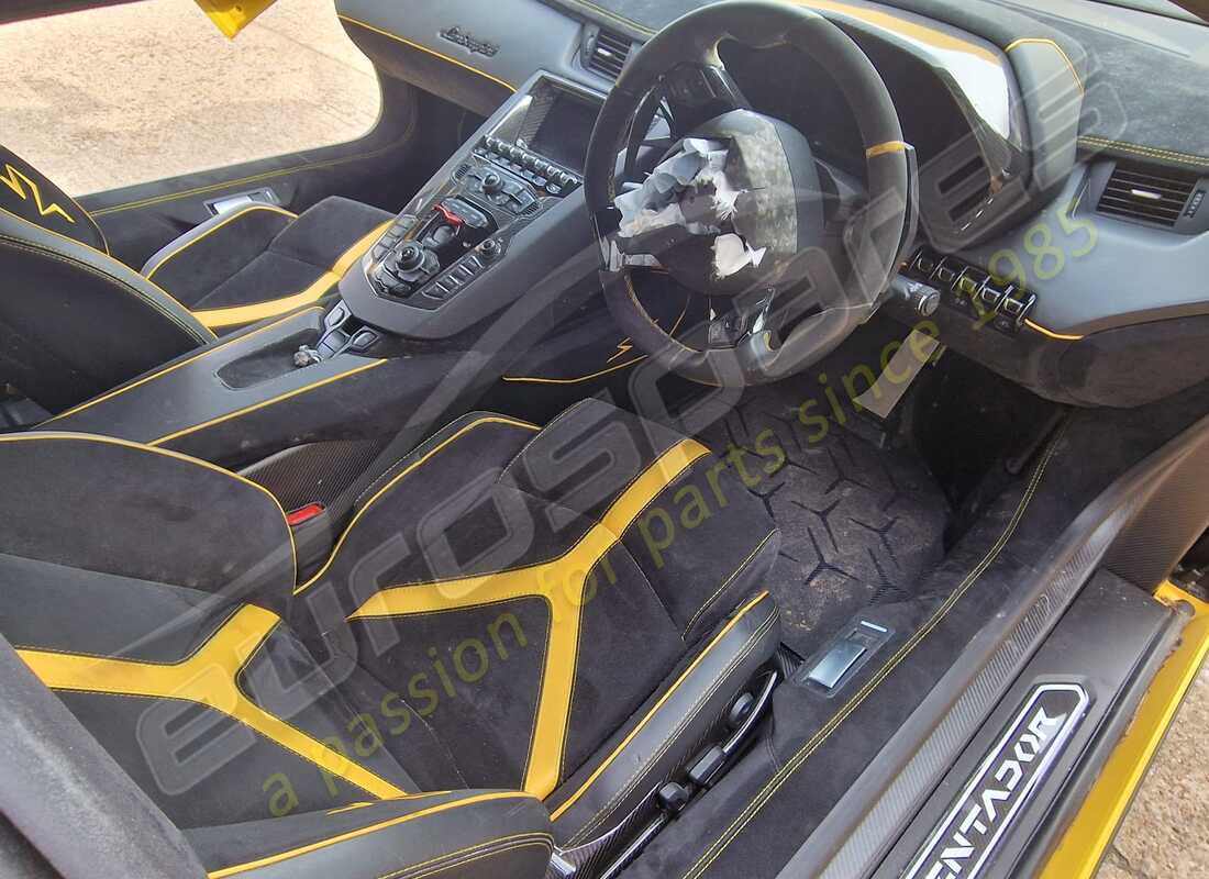 lamborghini 2016 (lp750-4 sv coupe) with 6,468 miles, being prepared for dismantling #9