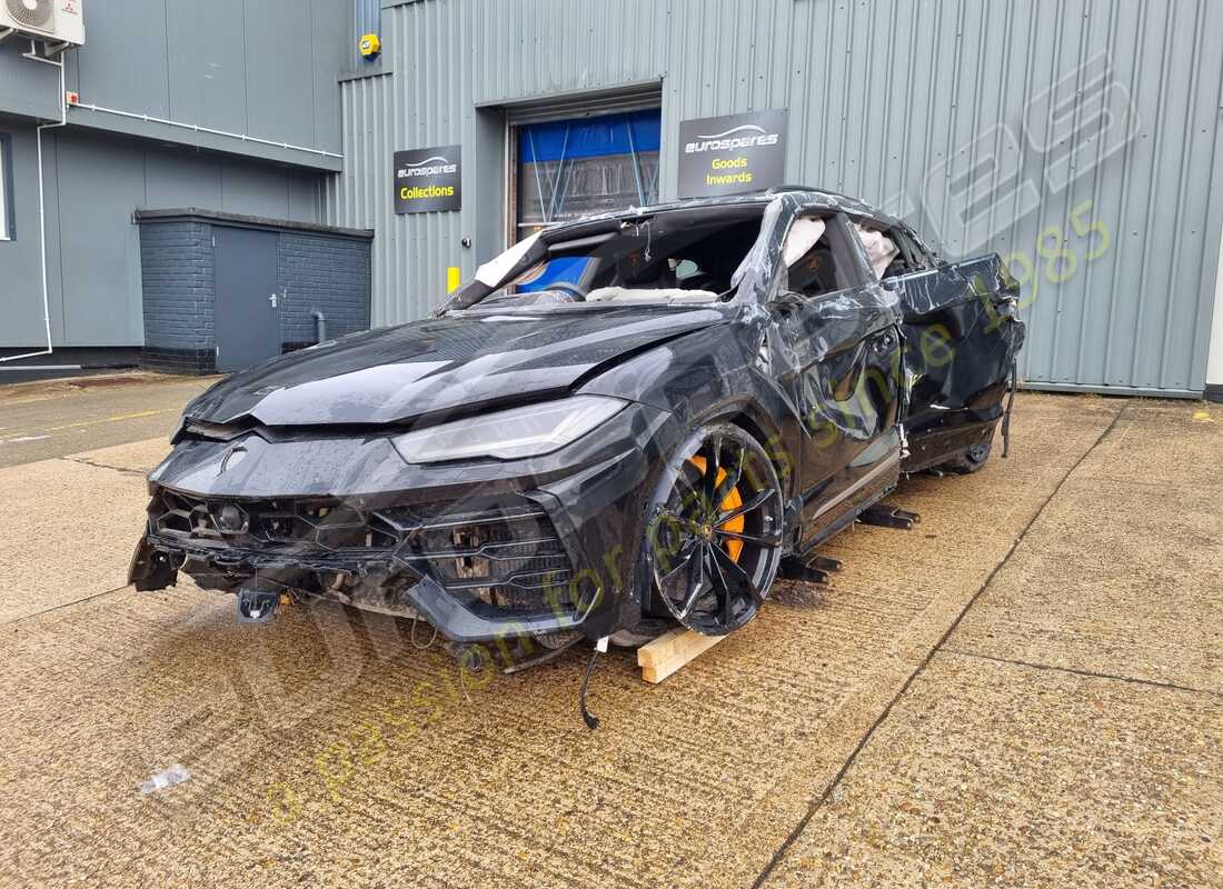 lamborghini urus (2020) with 7,343 miles, being prepared for dismantling #1