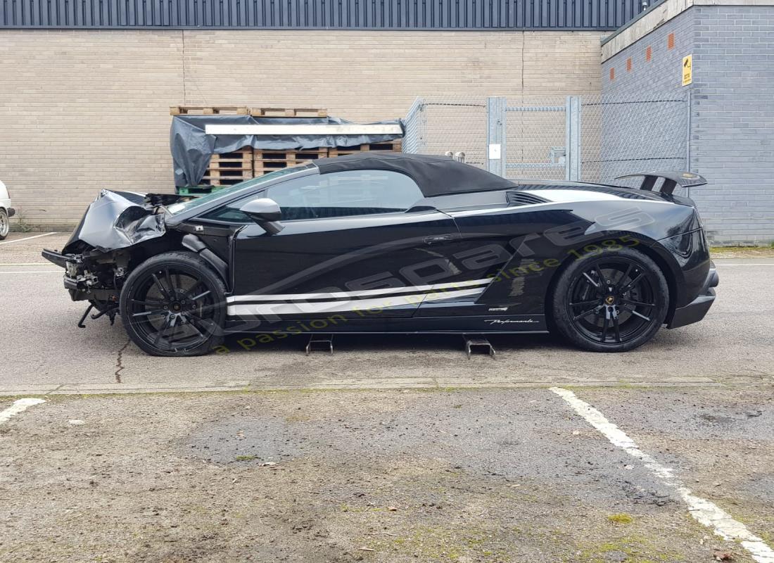 lamborghini gallardo lp570-4s perform with 11,383 miles, being prepared for dismantling #2