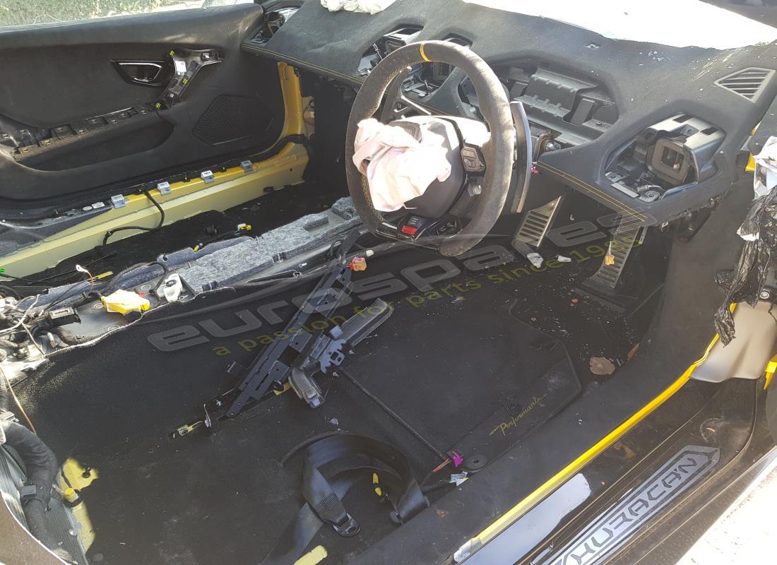 lamborghini 2018 (performante coupe) with 0 miles, being prepared for dismantling #9