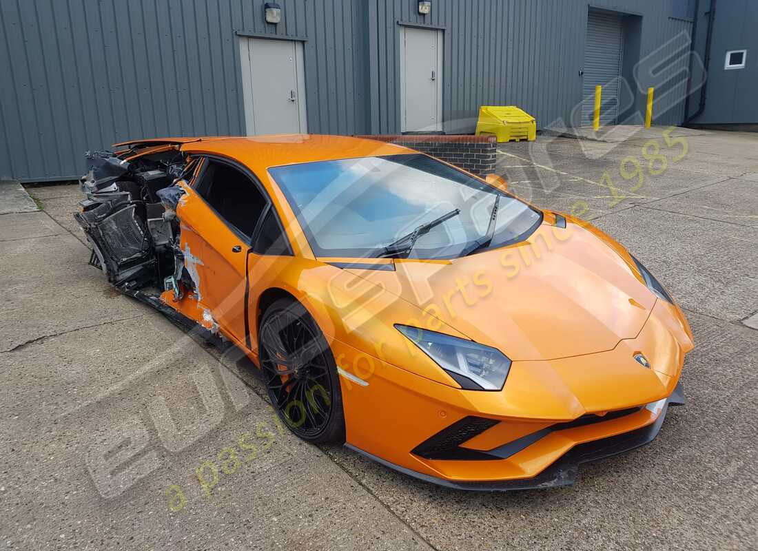 lamborghini lp740-4 s coupe (2018) with 11,442 miles, being prepared for dismantling #7