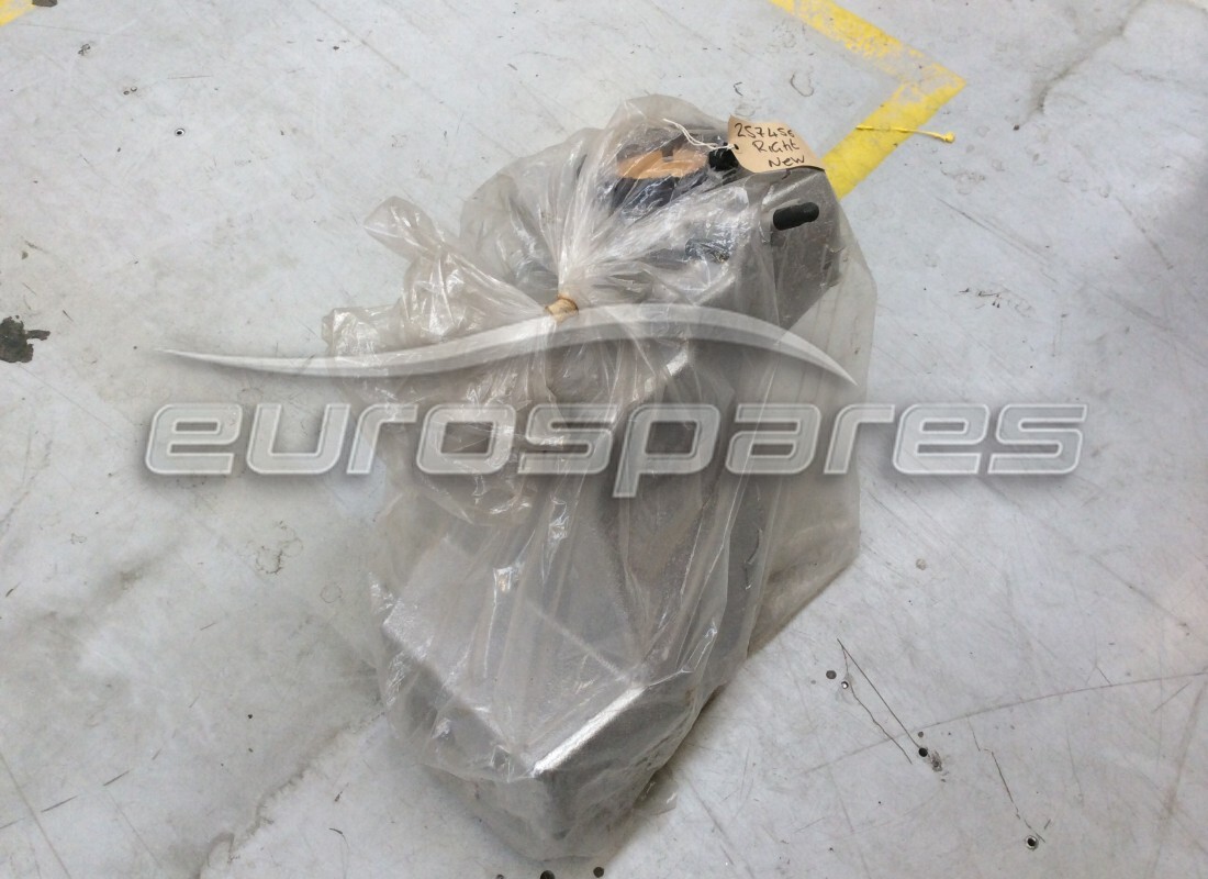 NEW Ferrari RH FUEL TANK . PART NUMBER 257456 (1)