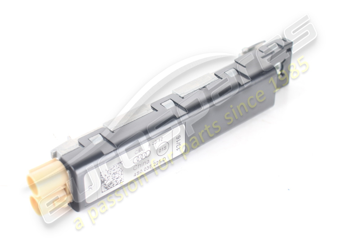 USED LAMBORGHINI ANTENNA AMPLIFIER FM/DAB ECE. PART NUMBER 4S0035225D (1) used lamborghini antenna amplifier fm/dab ece. part number 4s0035225d (1)
